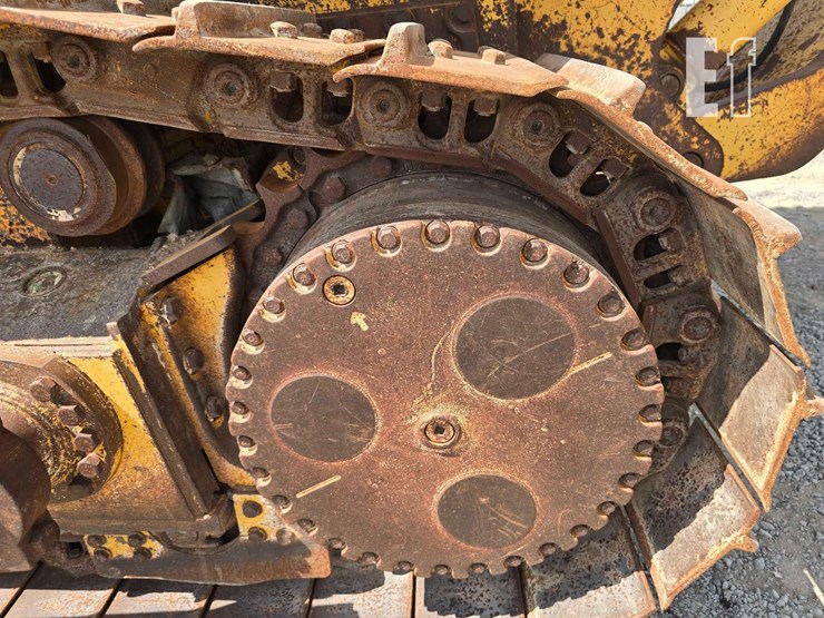 2008-deere-750j-image-22