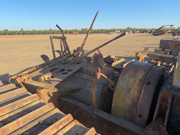caterpillar-60-image-26