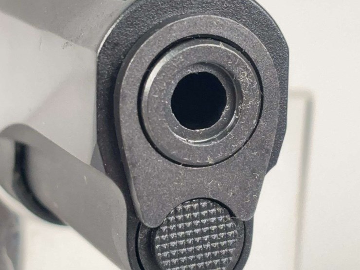 browning-black-label-1911-22-.22-lr-pistol-sn#-51eyv51451,-manual,-with-soft-case,-in-original-box-image-11