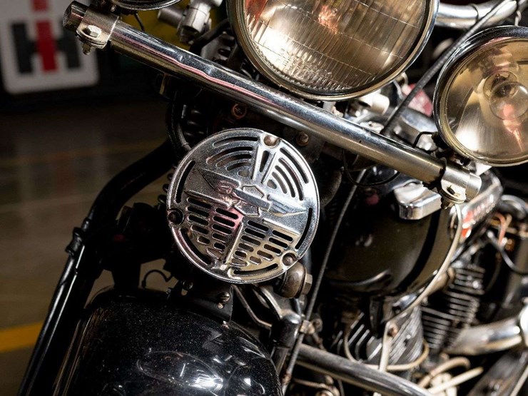 1947-harley-davidson-"74"-knucklehead-image-11