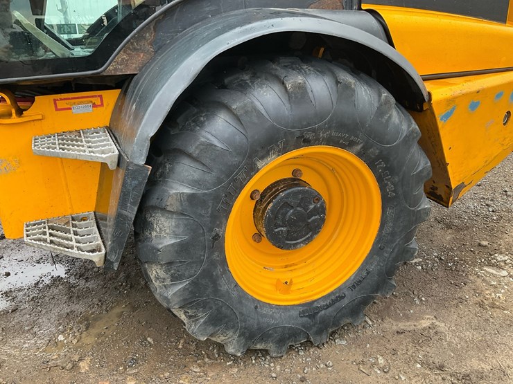 2013-jcb-tm320-image-33
