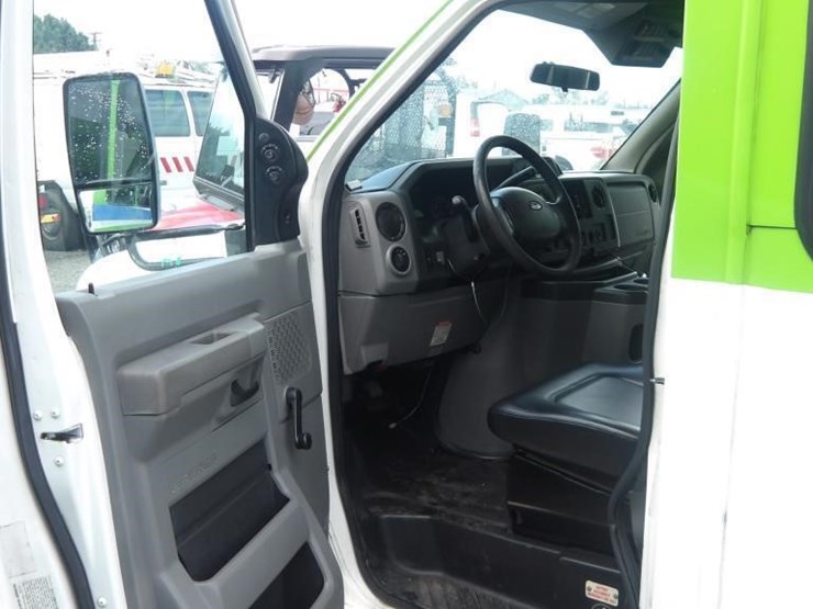 2016-ford-e450-image-17