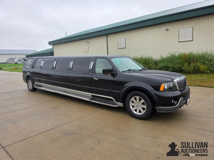 2004-lincoln-navigator-image-3