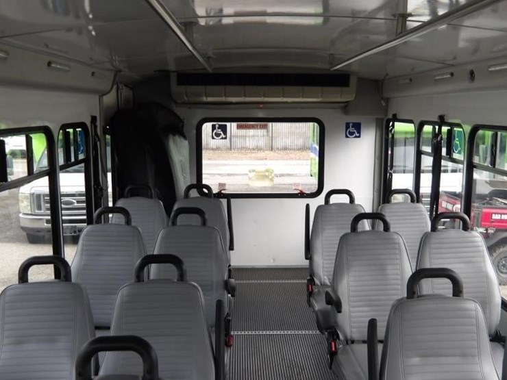 2018-ford-e450-image-23