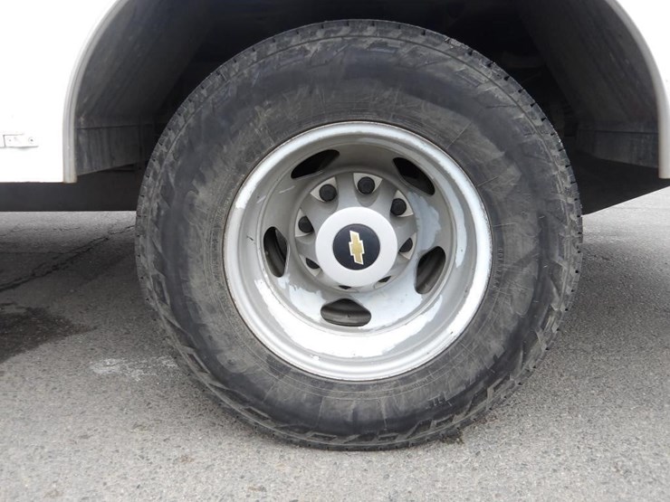 2013-chevrolet-silverado-3500-image-5