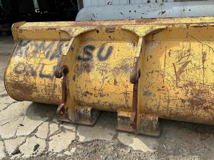 #320-•-komatsu-quick-coupler-wheel-loader-bucket-attachment-image-5