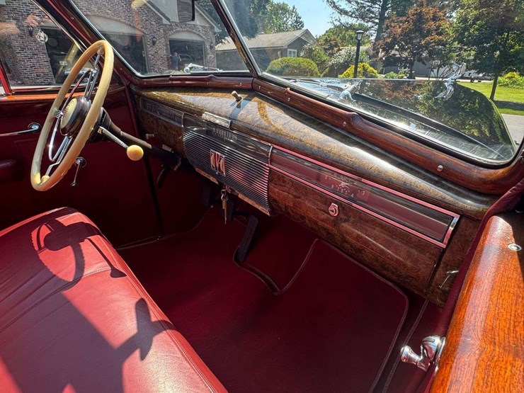 1939-cadillac-series-90-v-16-convertible-coupe-image-39