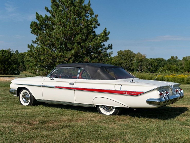 1961-chevrolet-impala-convertible-unrestored-original-image-52