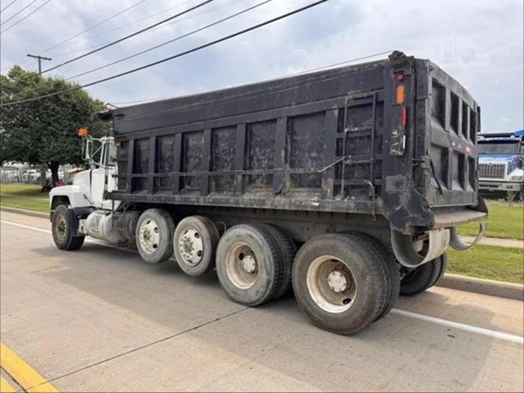 1998-mack-rd600-image-6