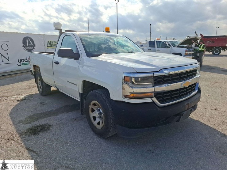 2018-chevrolet-silverado-1500-image-3