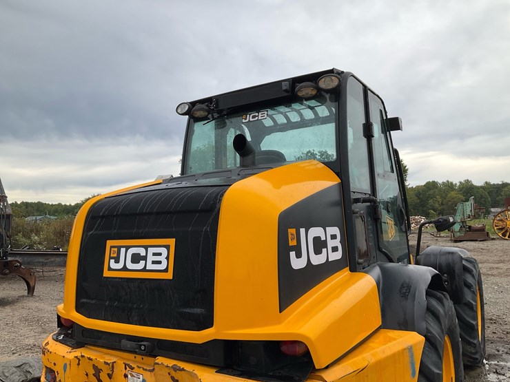 2013-jcb-tm320-image-36