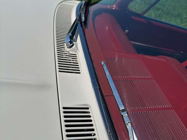 1961-chevrolet-impala-convertible-unrestored-original-image-69