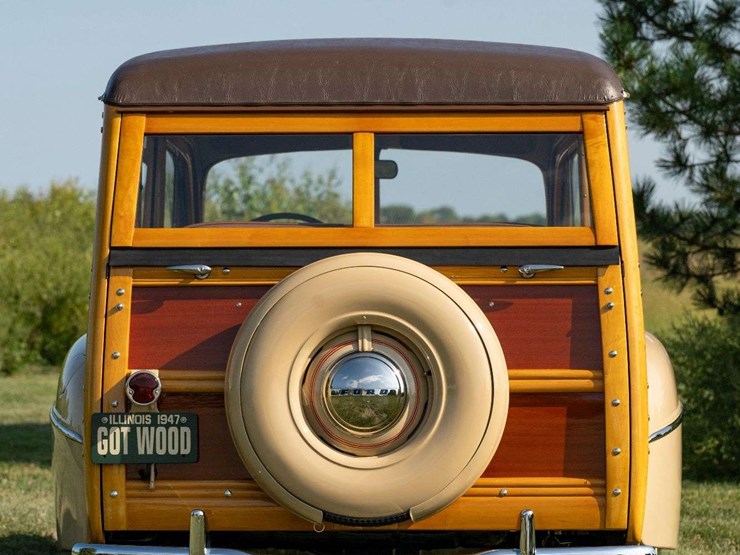 1947-ford-super-deluxe-woody-wagon-image-90