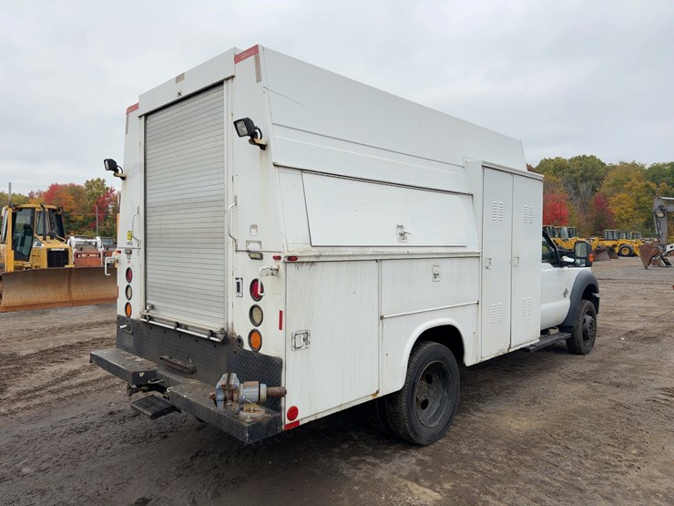 2013-ford-f550-xl-image-5