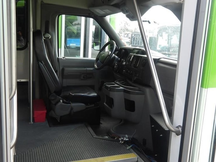 2016-ford-e450-image-13