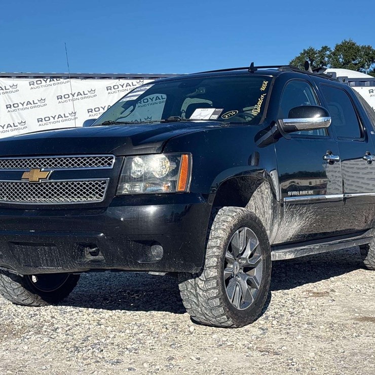 2009 Chevrolet Avalanche 4x4 Crew Cab Pickup Truck