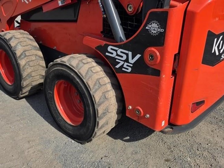 2025-kubota-ssv75-image-21