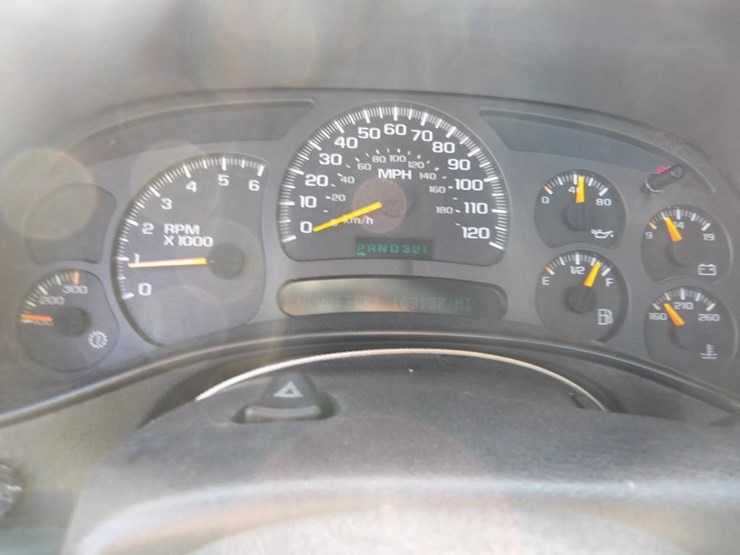2003-chevrolet-silverado-2500-image-17