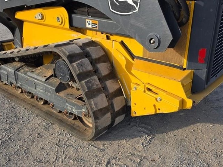 2022-deere-333g-image-22