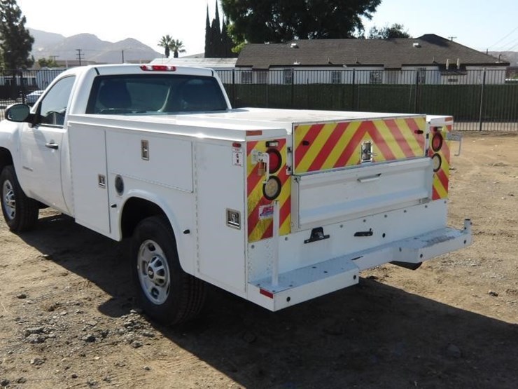 2013-chevrolet-silverado-2500-image-4