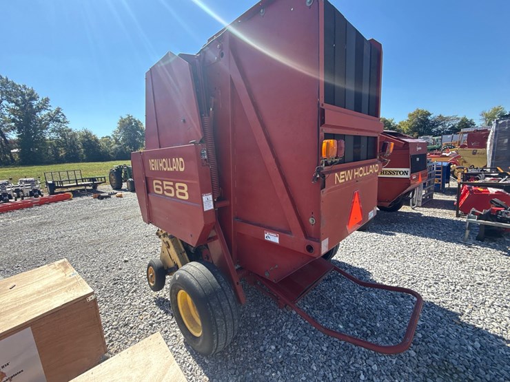 new-holland-658-image-7