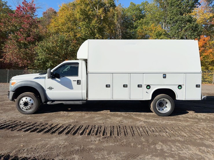 2015-ford-f450-xlt-image-2