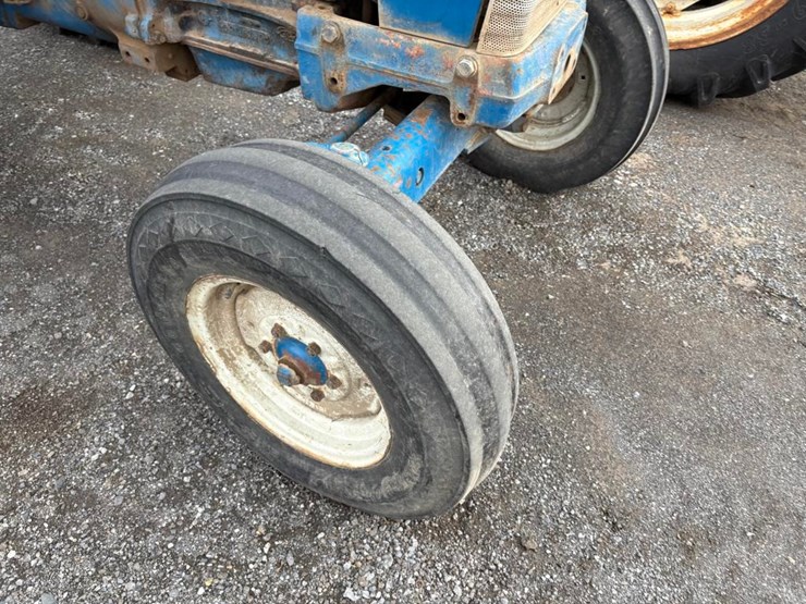 ford-4000-image-6