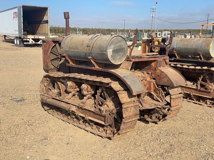 caterpillar-thirty-image-3