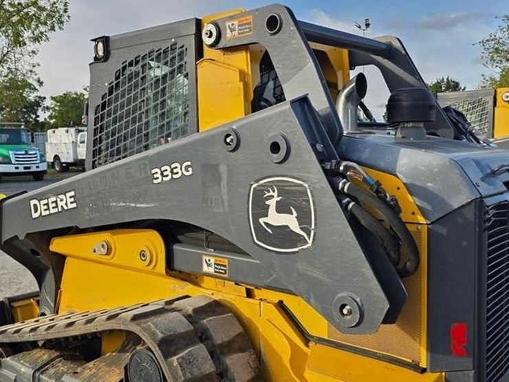 2022-deere-333g-image-23
