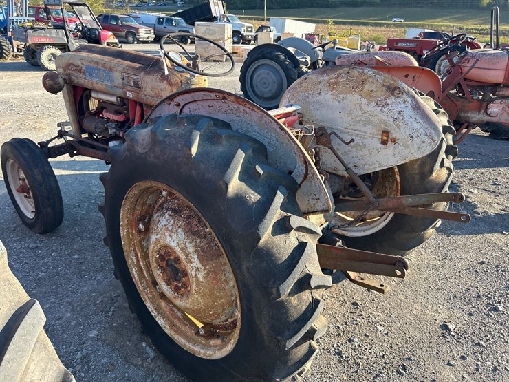 ford-tractor-image-6