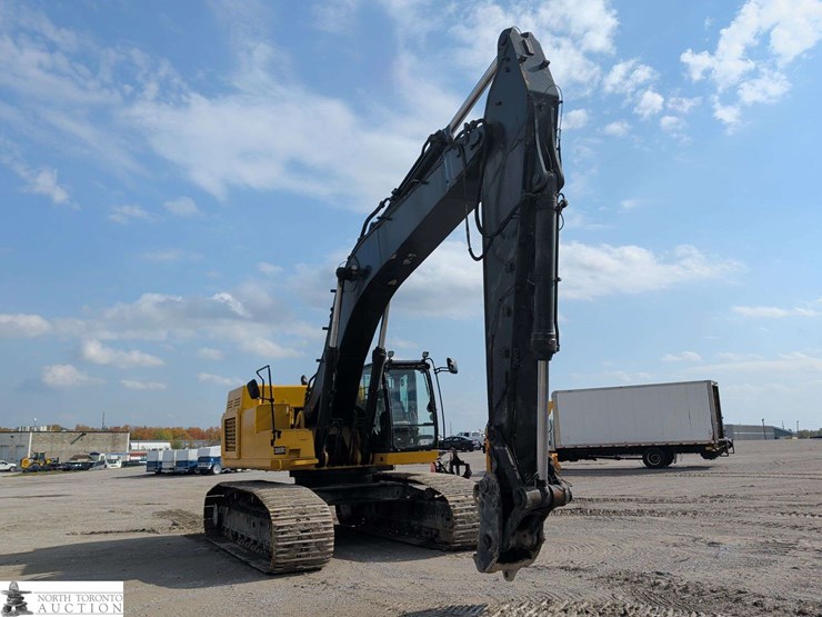 2010-john-deere-450-image-3