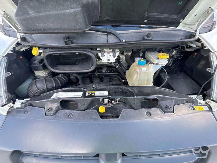 2018-ram-promaster-2500-image-8
