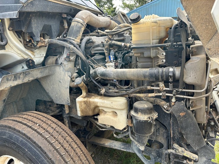 2013-international-prostar-image-43