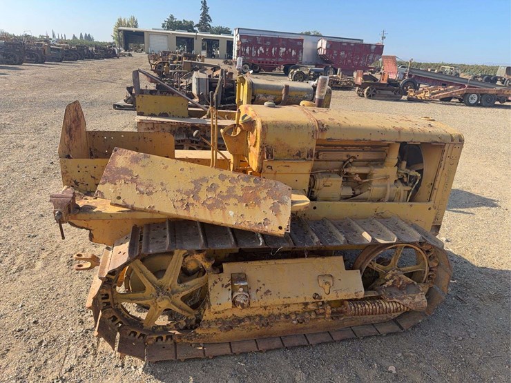 caterpillar-twenty-two-image-6
