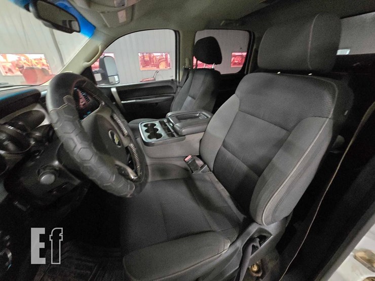 2013-chevrolet-silverado-3500hd-image-9