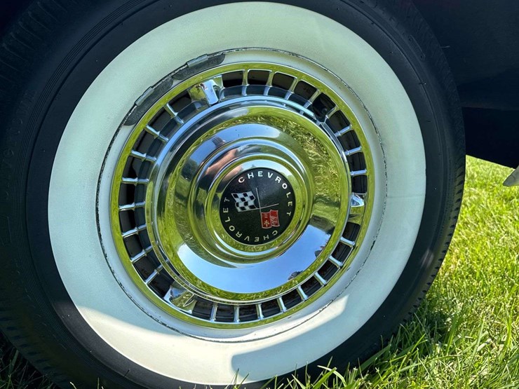 1961-chevrolet-impala-convertible-unrestored-original-image-60
