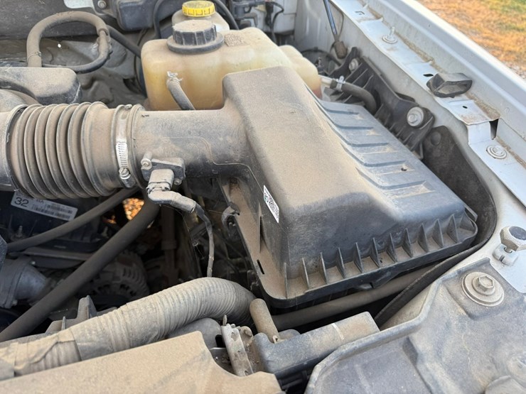 2014-ford-f150-xl-image-35