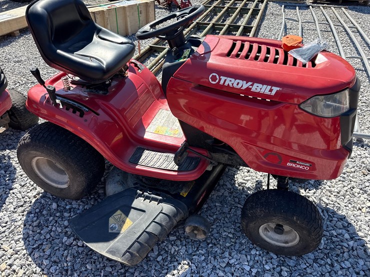 troy-bilt-bronco-image-1