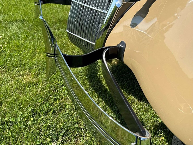1935-ford-deluxe-phaeton-image-51
