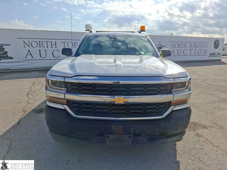 2018-chevrolet-silverado-1500-image-2