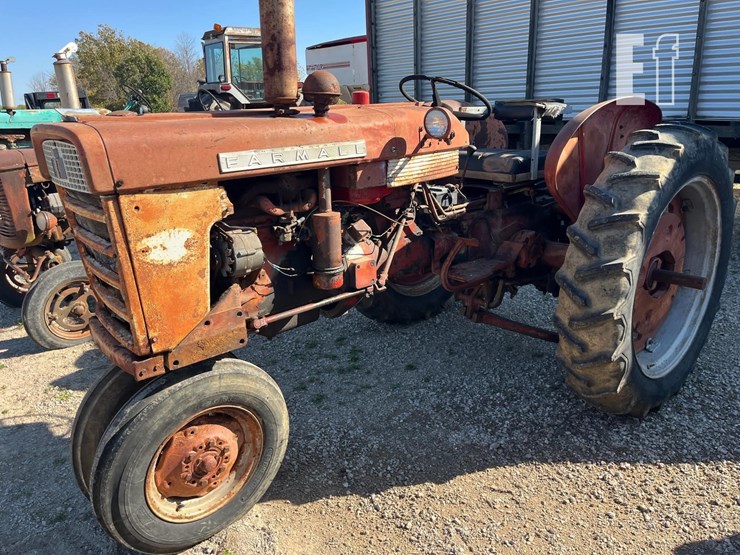 farmall-tractor-8224-image-6