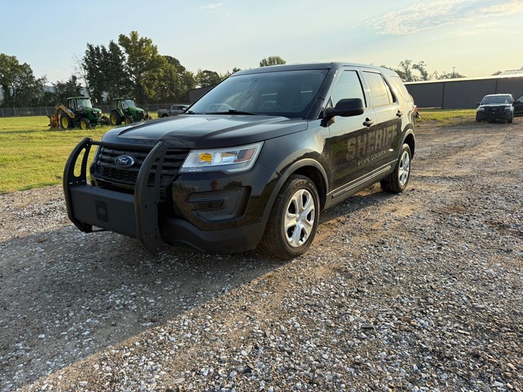 2018-ford-explorer-image-1