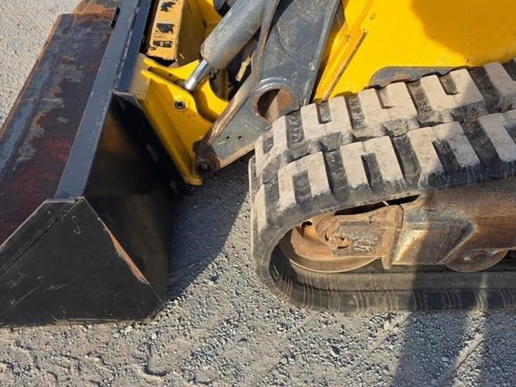 2019-deere-333g-image-31