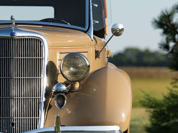 1935-ford-deluxe-phaeton-image-29
