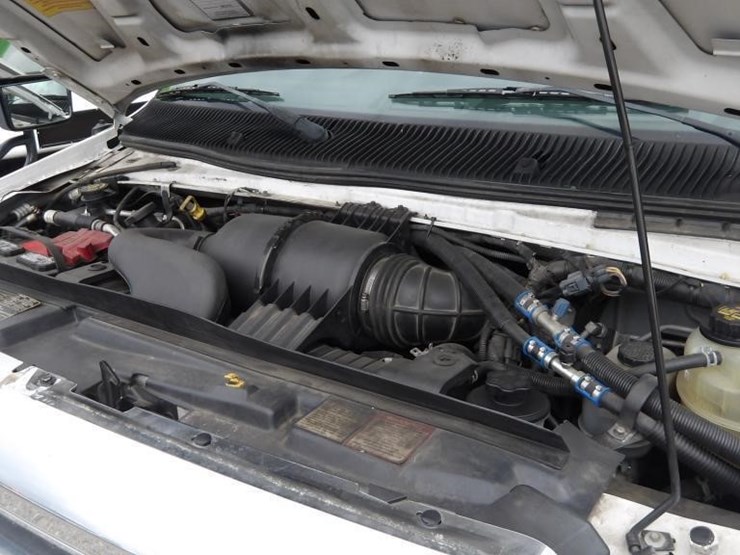 2016-ford-e450-image-8