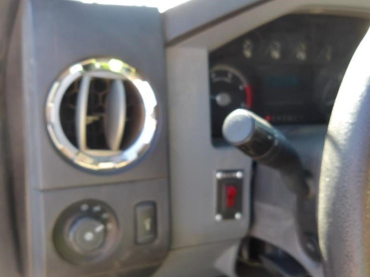 2011-ford-f350-image-19