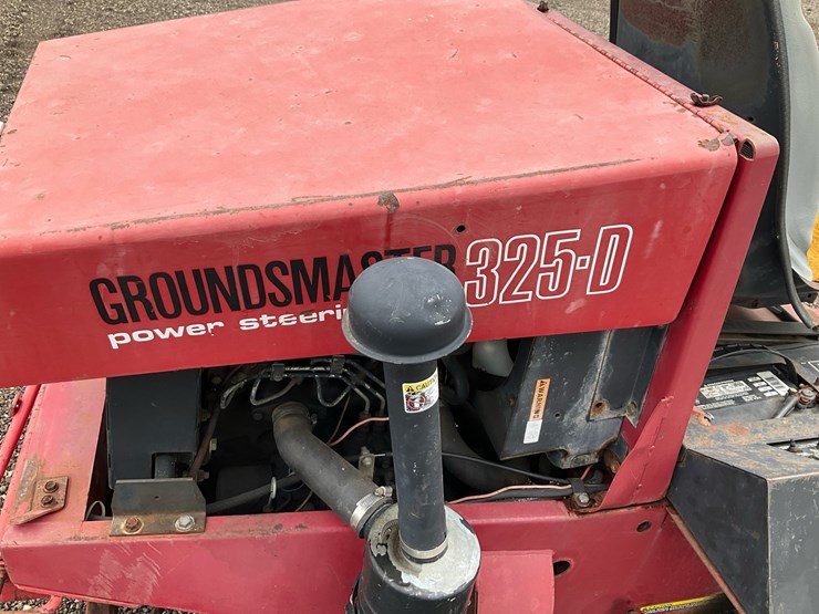toro-groundsmaster-325d-image-15