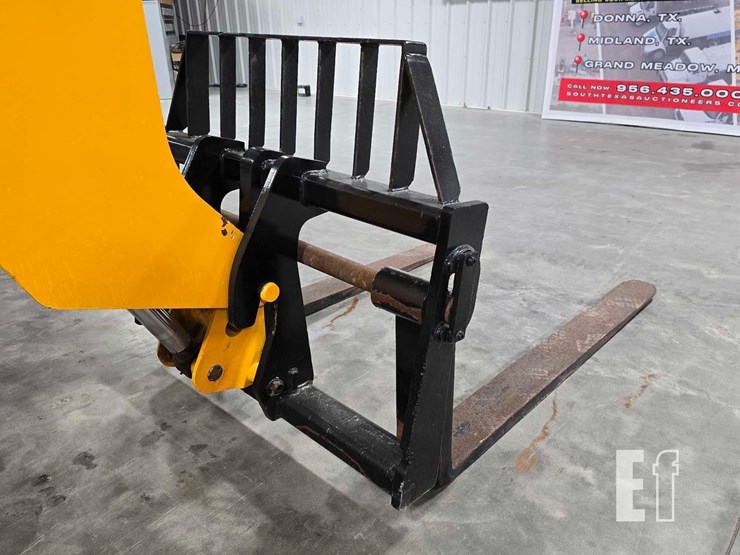 2015-jcb-507-42-image-11