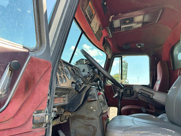 1994-mack-ch613-image-71