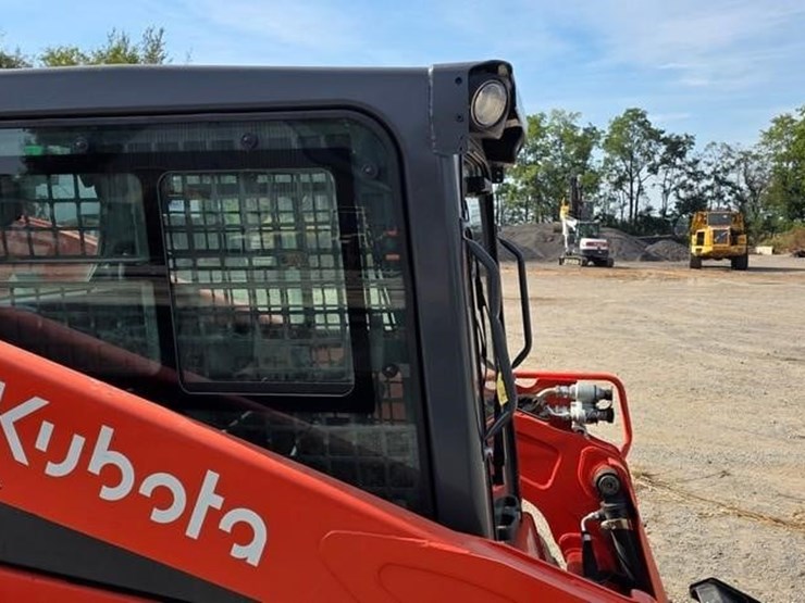 2025-kubota-ssv75-image-10